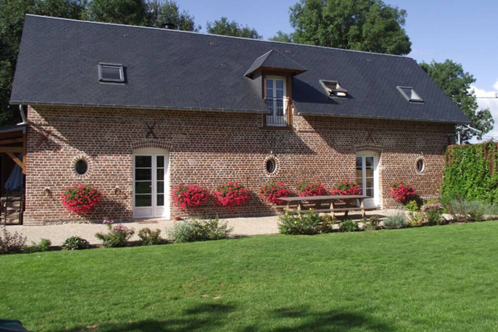 Photo of Outdoor in Saint-Vaast-Dieppedalle