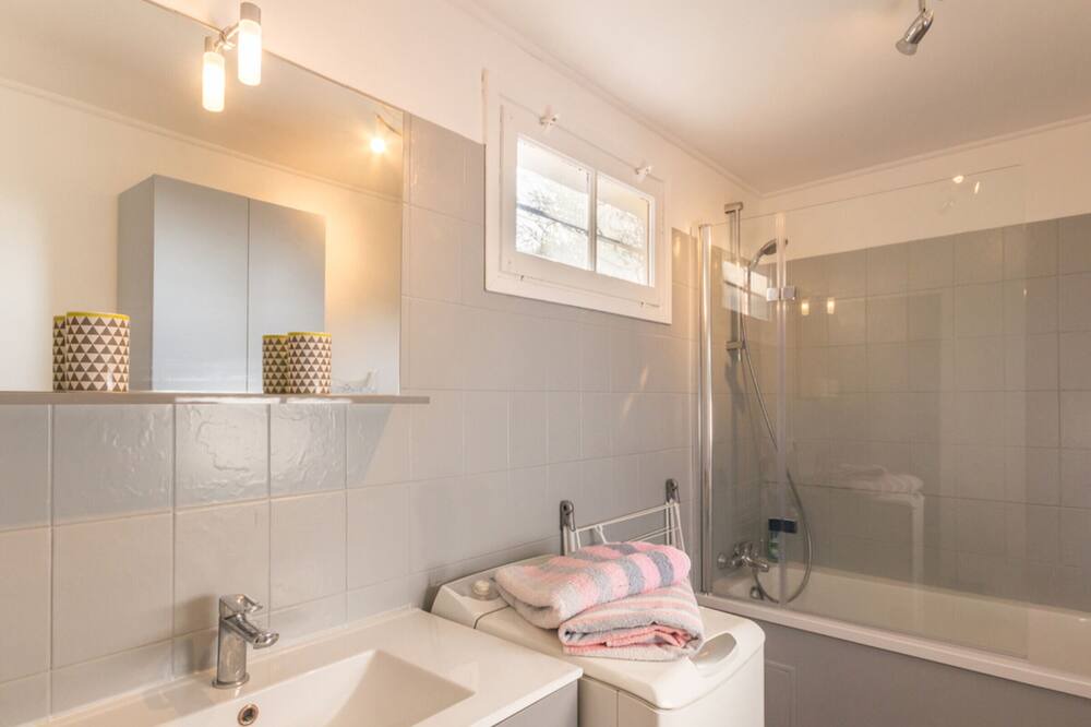 Photo of Bathroom in Bois-Heroult