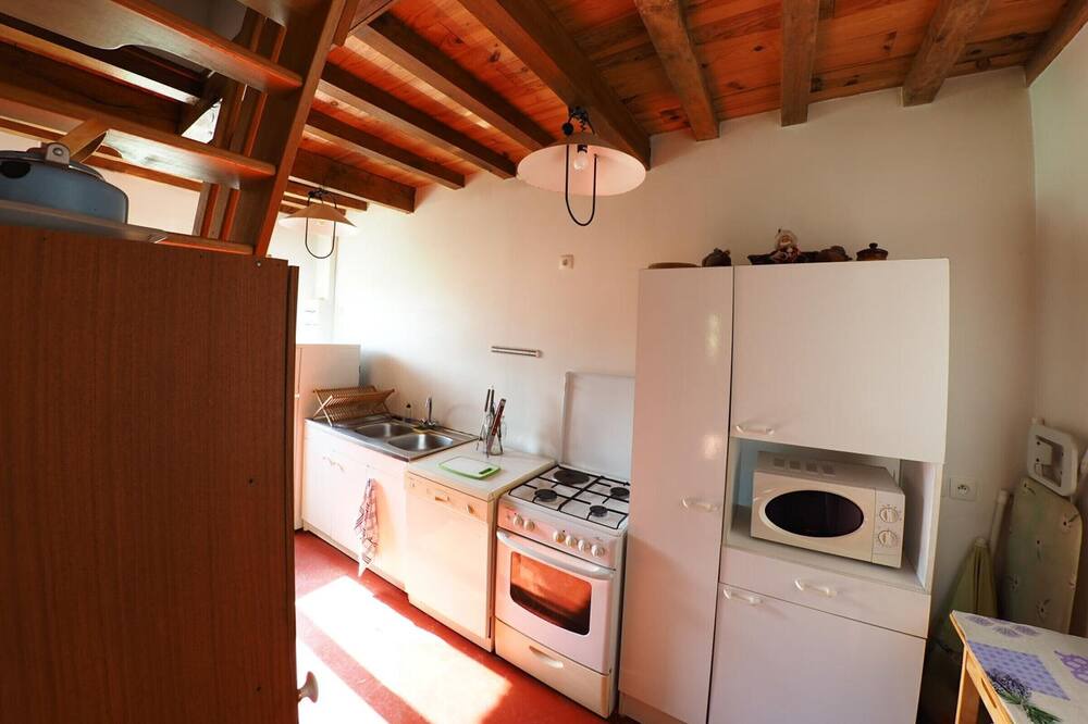 Photo of Kitchen in Campneuseville