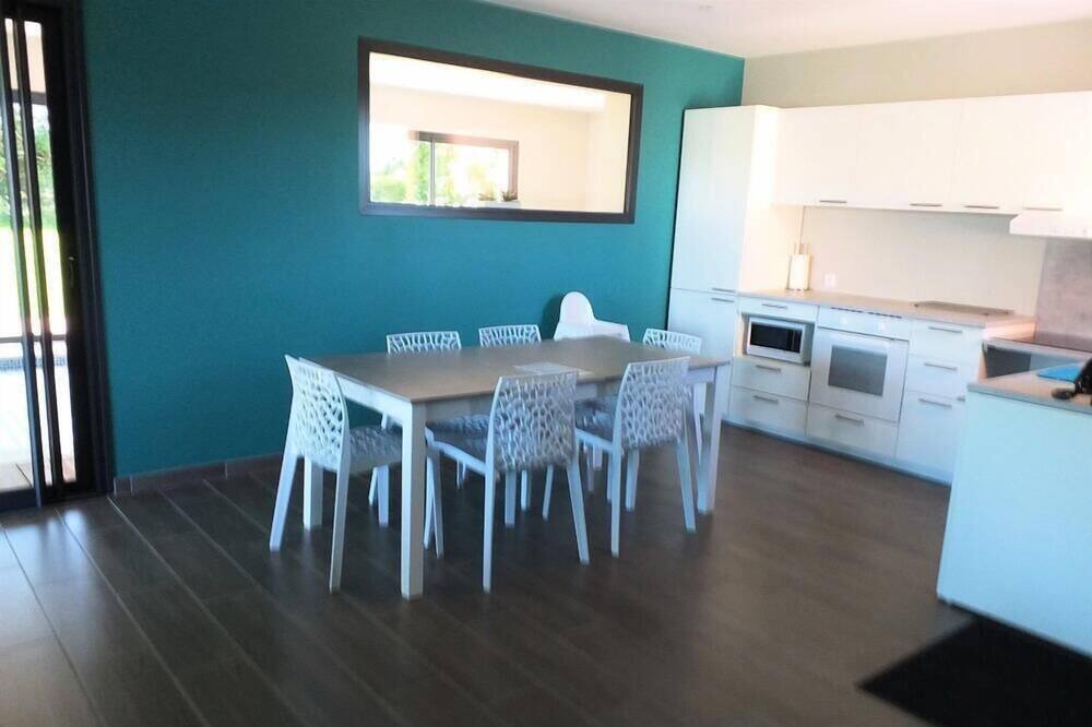 Photo of Kitchen in Quievrecourt