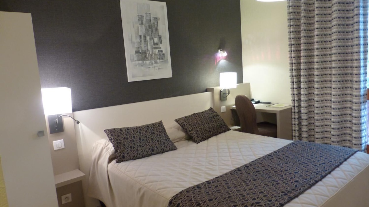 Photo of Bedroom in Beze