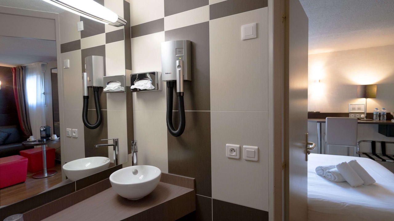 Photo of Bathroom in Maubeuge