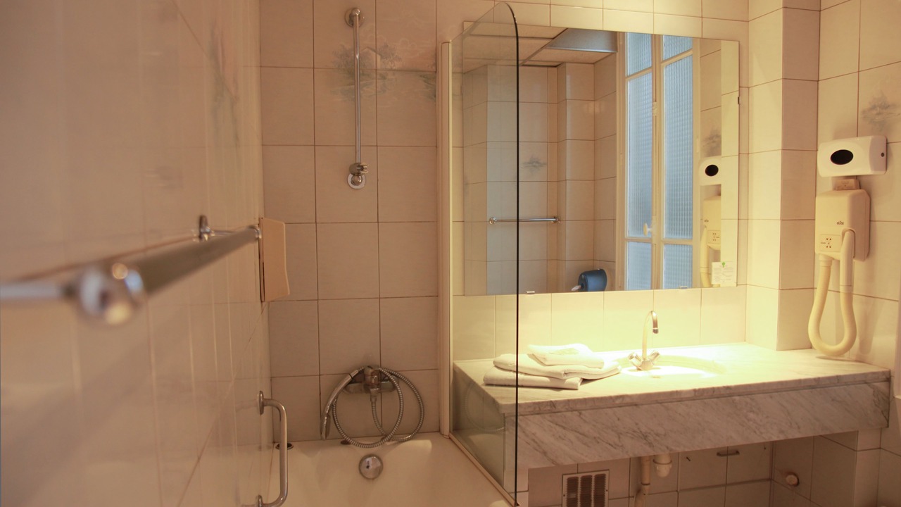 Photo of Bathroom in Hincmar