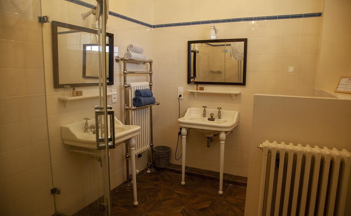 Photo of Bathroom in Les Chapelles-Bourbon