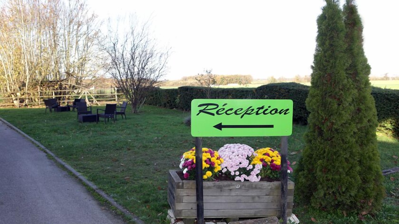 Photo of Outdoor in Chaufour-les-Bonnieres