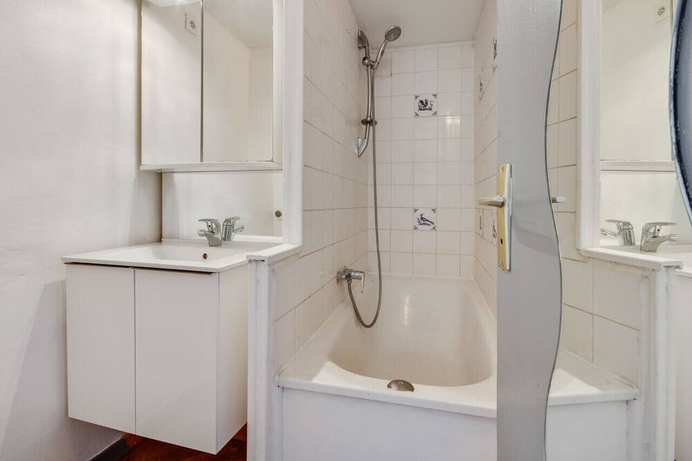Photo of Bathroom in Bethune