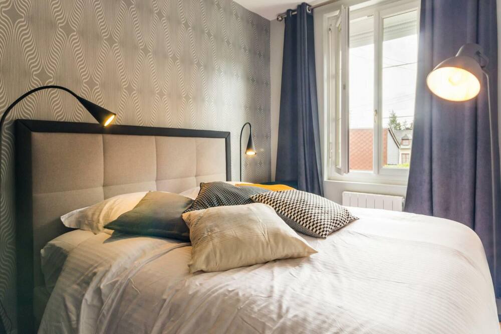Photo of Bedroom in Forges-les-Eaux