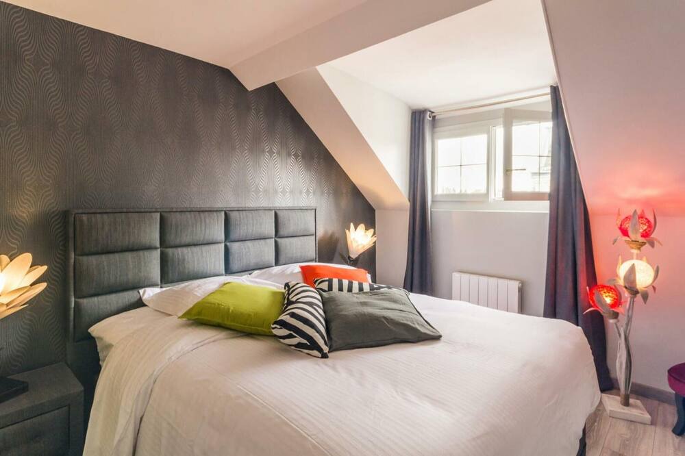 Photo of Bedroom in Forges-les-Eaux