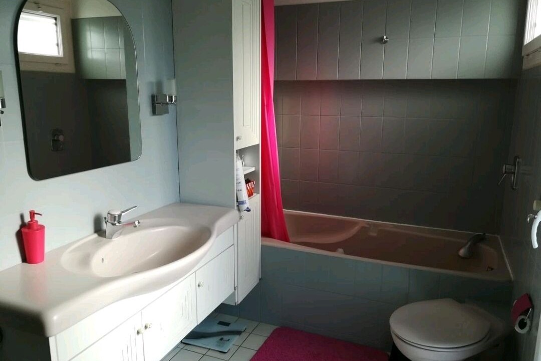 Photo of Bathroom in Ris Orangis
