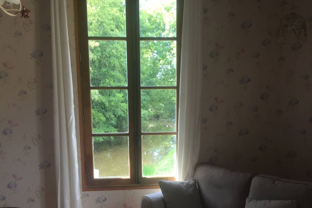 Photo of Livingroom in Saint-Fargeau