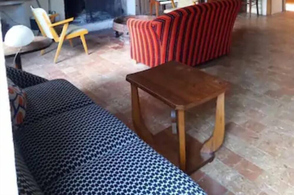 Photo of Livingroom in Courgeon