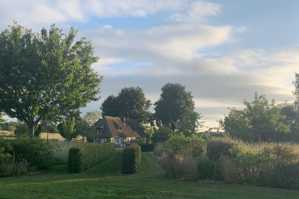 Photo of Outdoor in Sainte-Opportune-la-Mare