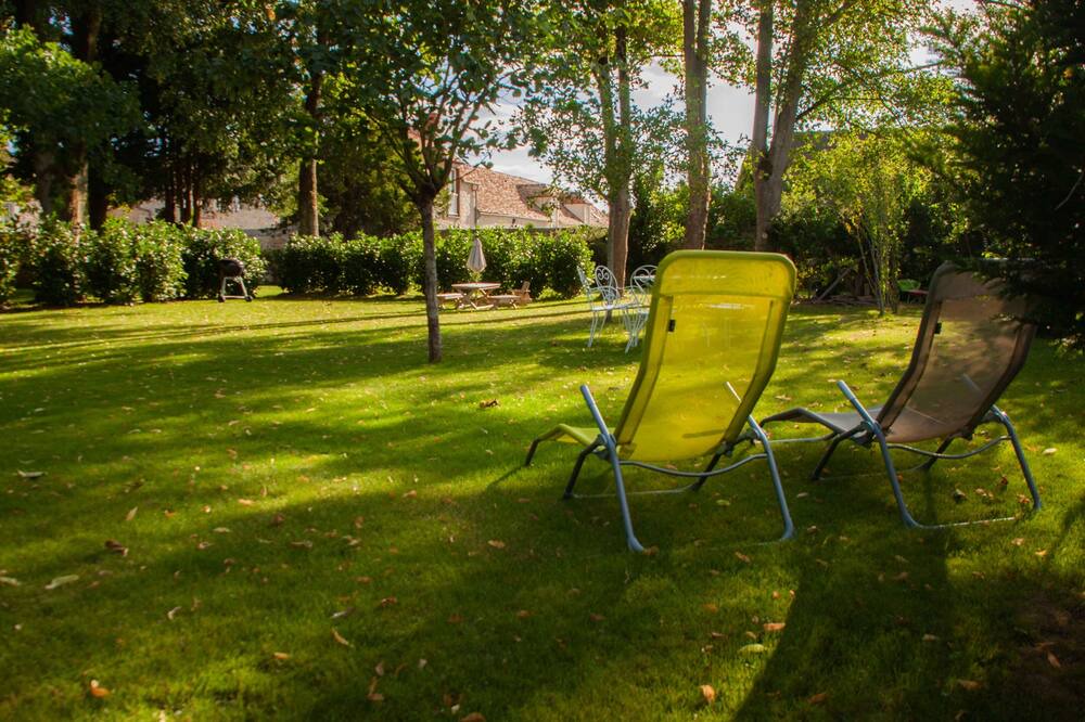 Photo of Outdoor in Arbonne-la-Foret