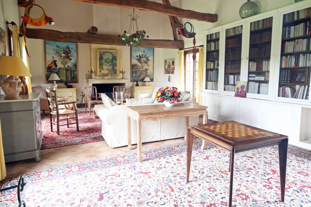 Photo of Livingroom in Bosc-Roger-sur-Buchy