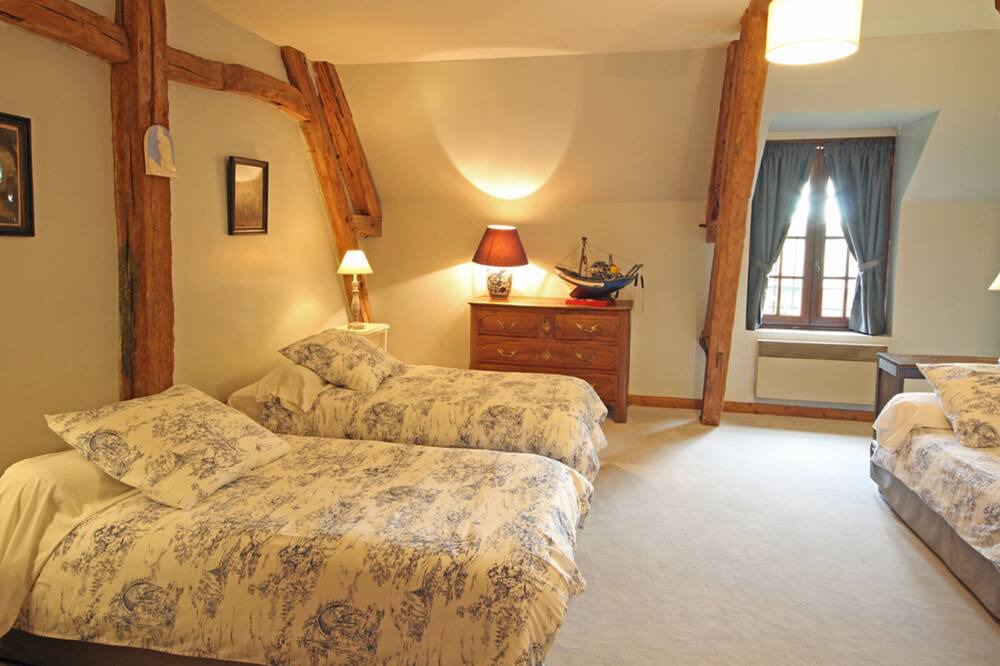 Photo of Bedroom in Bosc-Roger-sur-Buchy