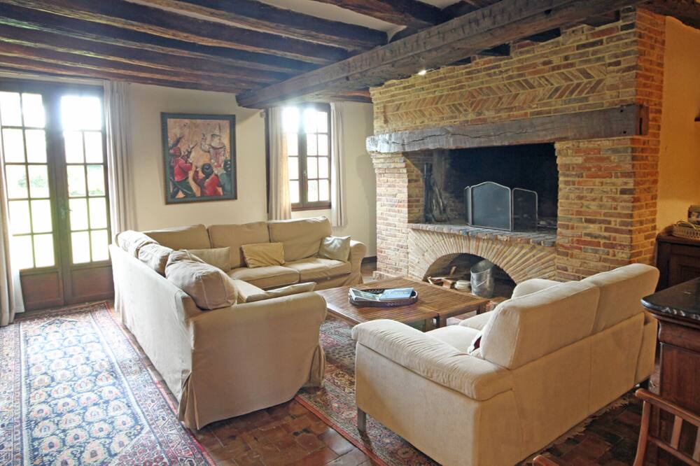 Photo of Livingroom in Bosc-Roger-sur-Buchy