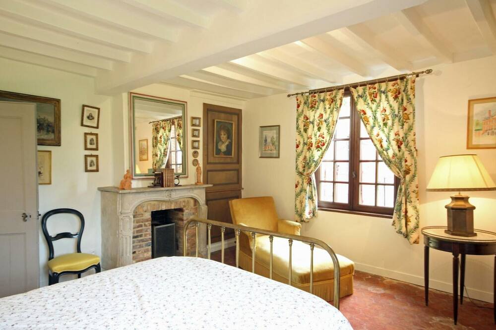 Photo of Bedroom in Bosc-Roger-sur-Buchy