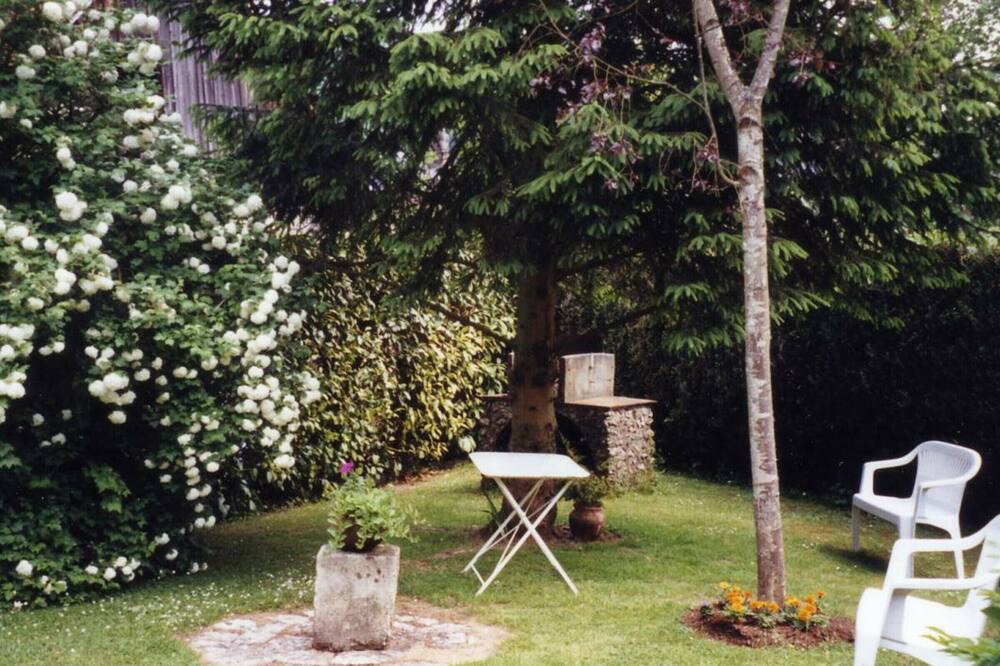 Photo of Outdoor in Saint-Aubin-Epinay