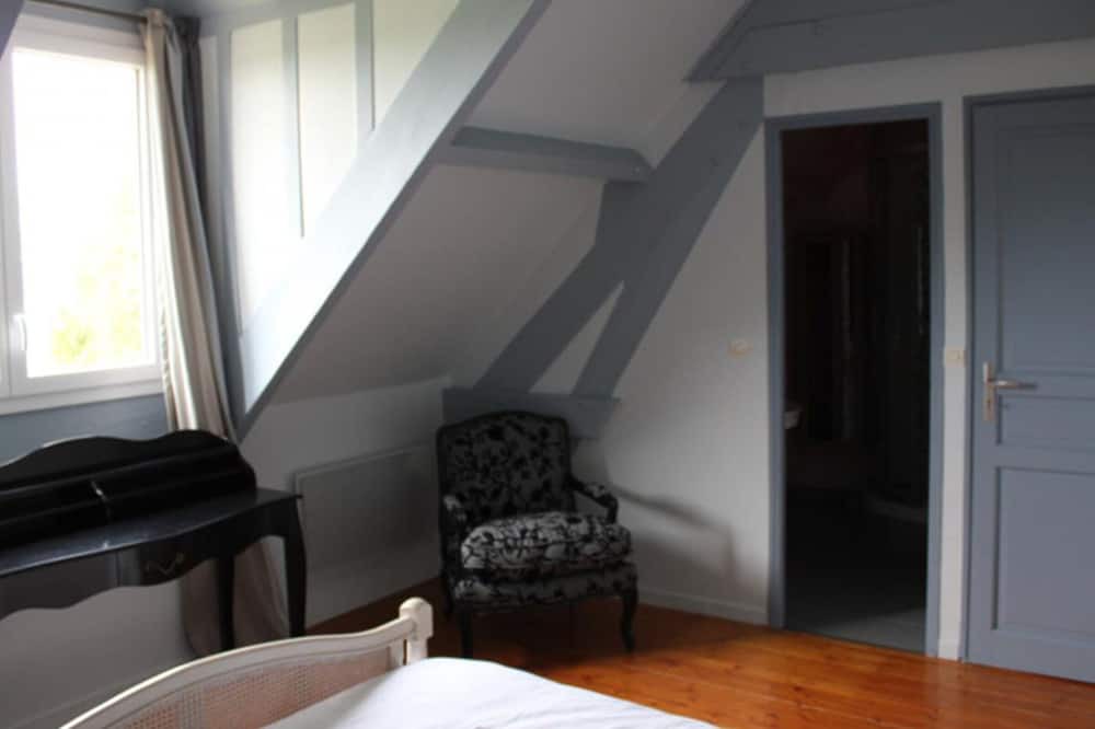 Photo of Bedroom in Pissy-Poville