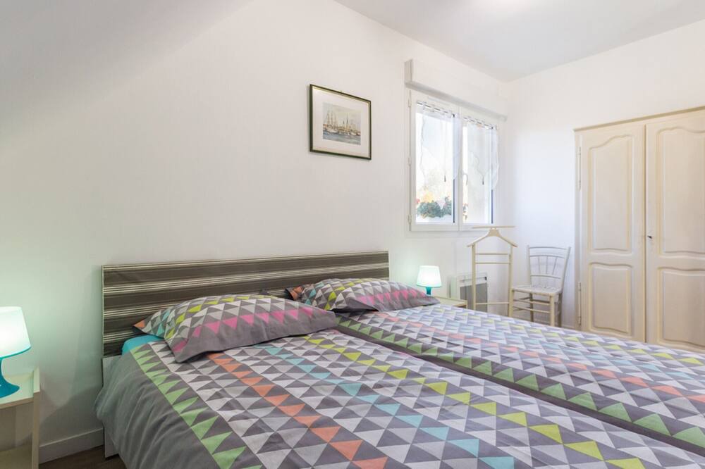 Photo of Bedroom in Isneauville