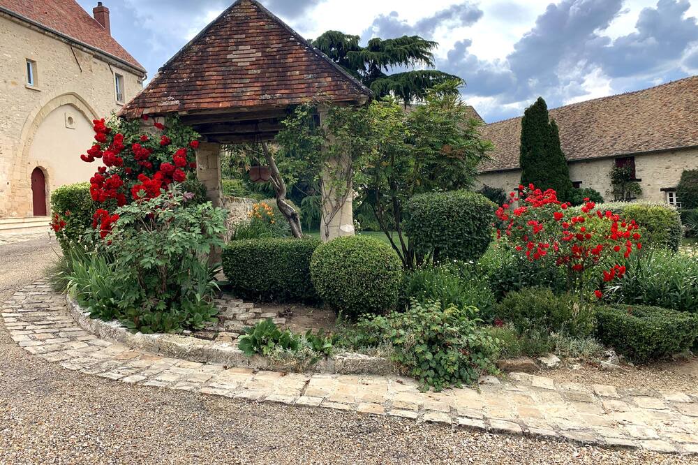 Photo of Outdoor in Hodent