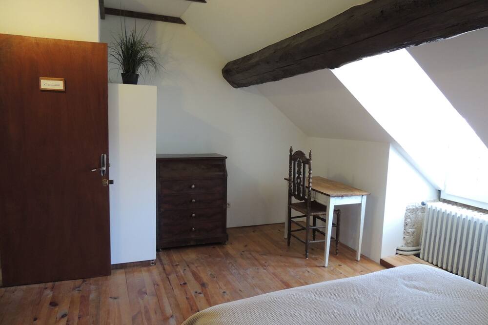 Photo of Bedroom in Commarin