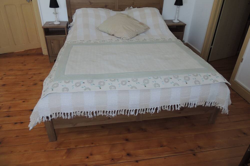 Photo of Bedroom in Commarin