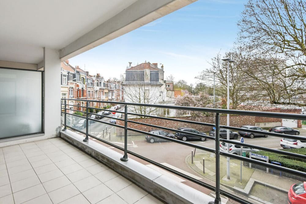 Photo of Patio Balcony in La Madeleine