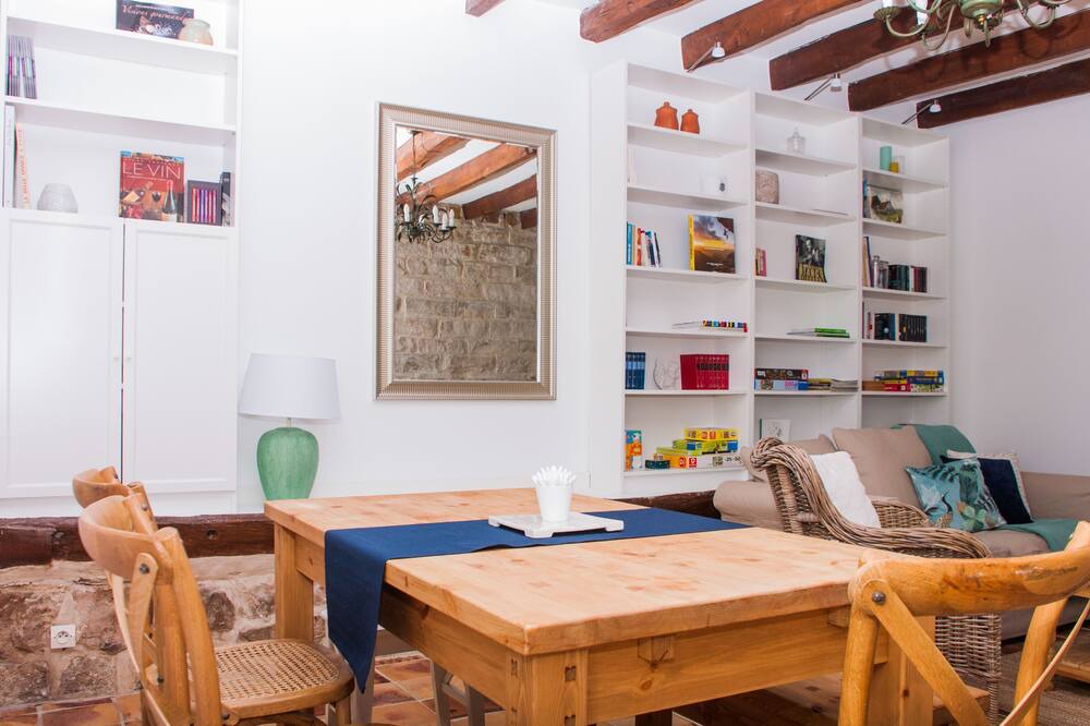 Photo of Livingroom in Arbonne-la-Foret