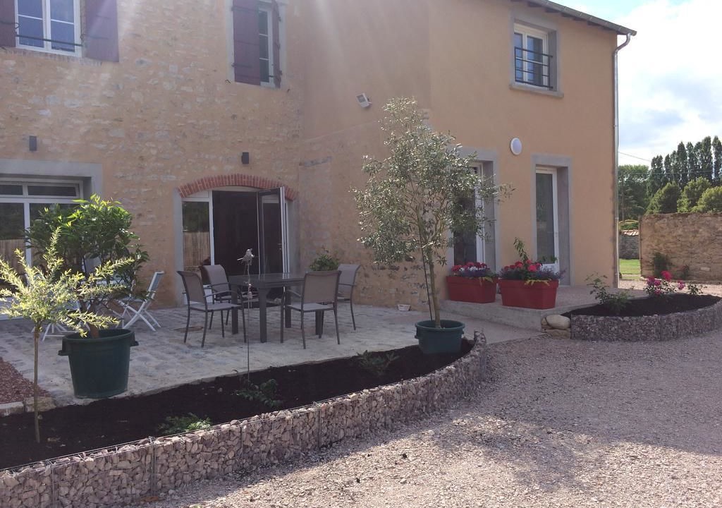Photo of Patio Balcony in Chatillon en Bazois