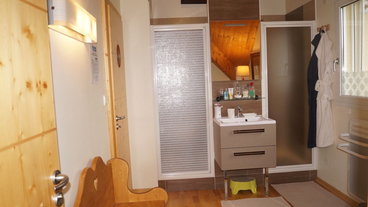 Photo of Bathroom in Les Fins