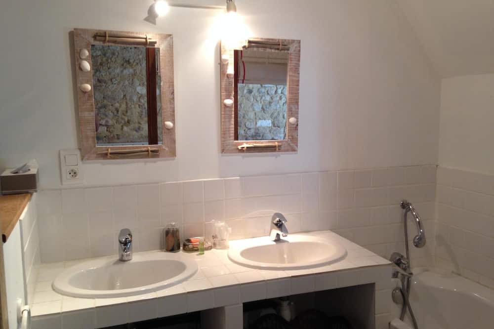 Photo of Bathroom in Leubringhen