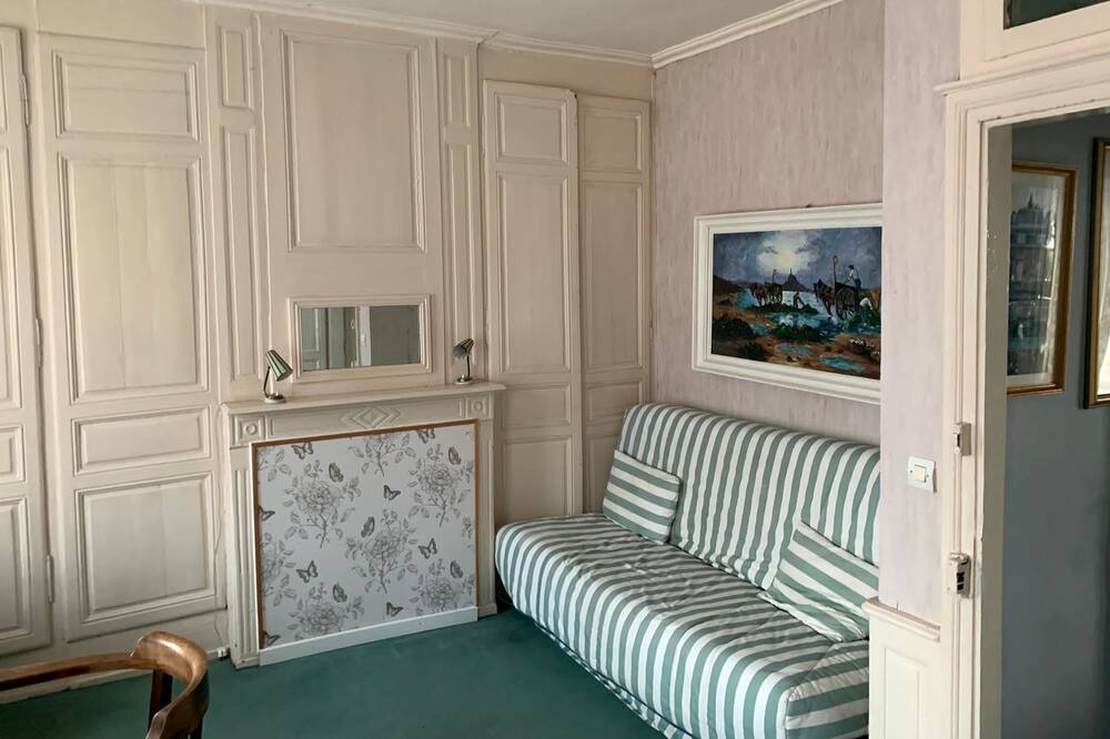 Photo of Bedroom in Montreuil-sur-Mer