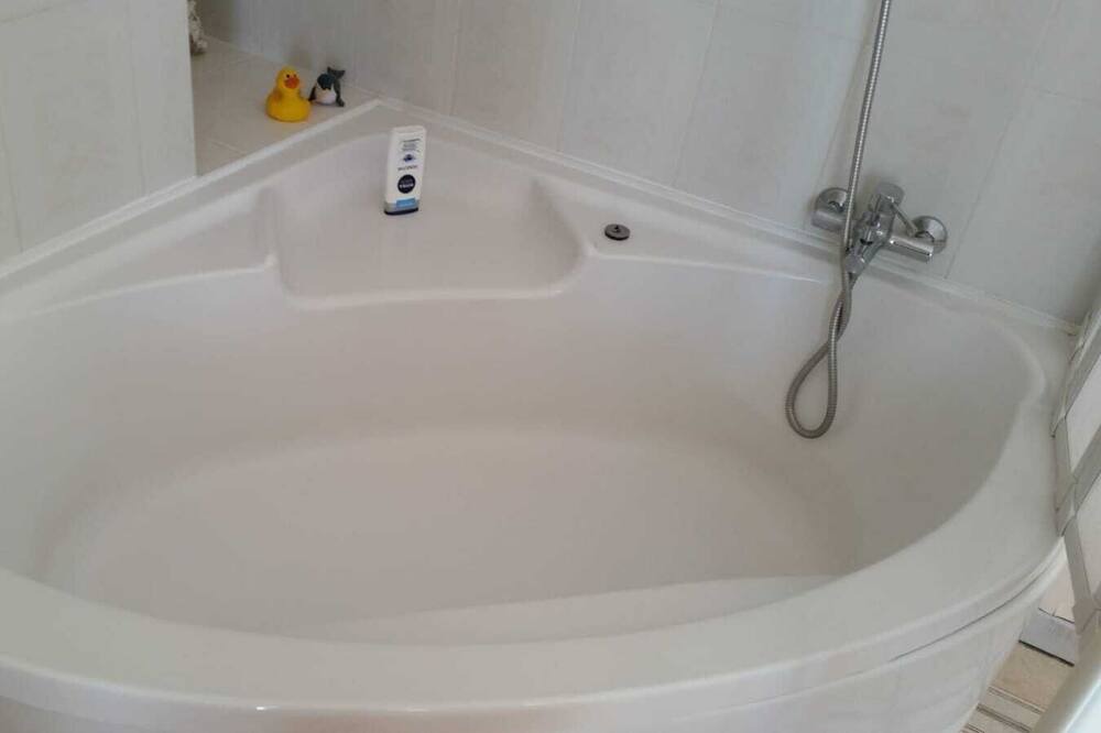 Photo of Bathroom in Montreuil-sur-Mer