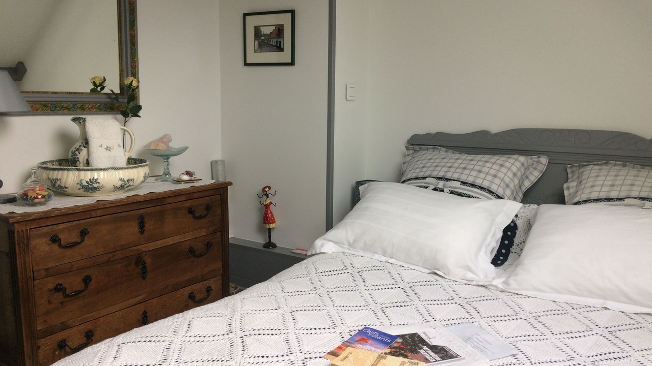 Photo of Bedroom in Neuville-sous-Montreuil