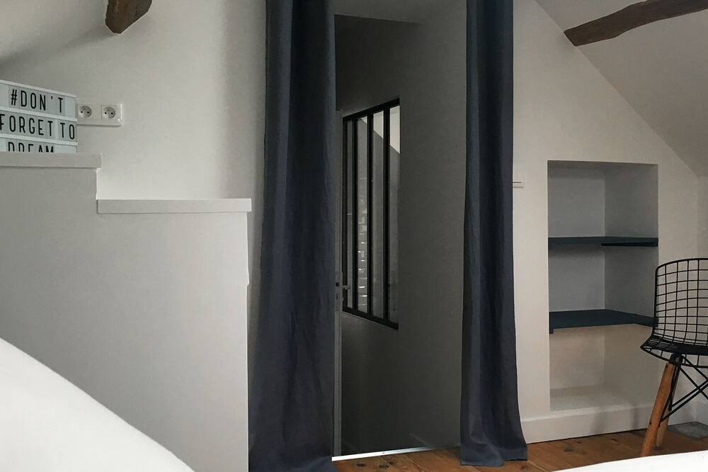 Photo of Bedroom in Apremont