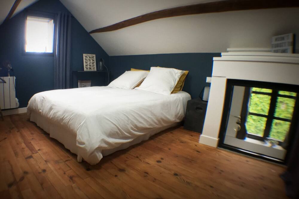 Photo of Bedroom in Apremont