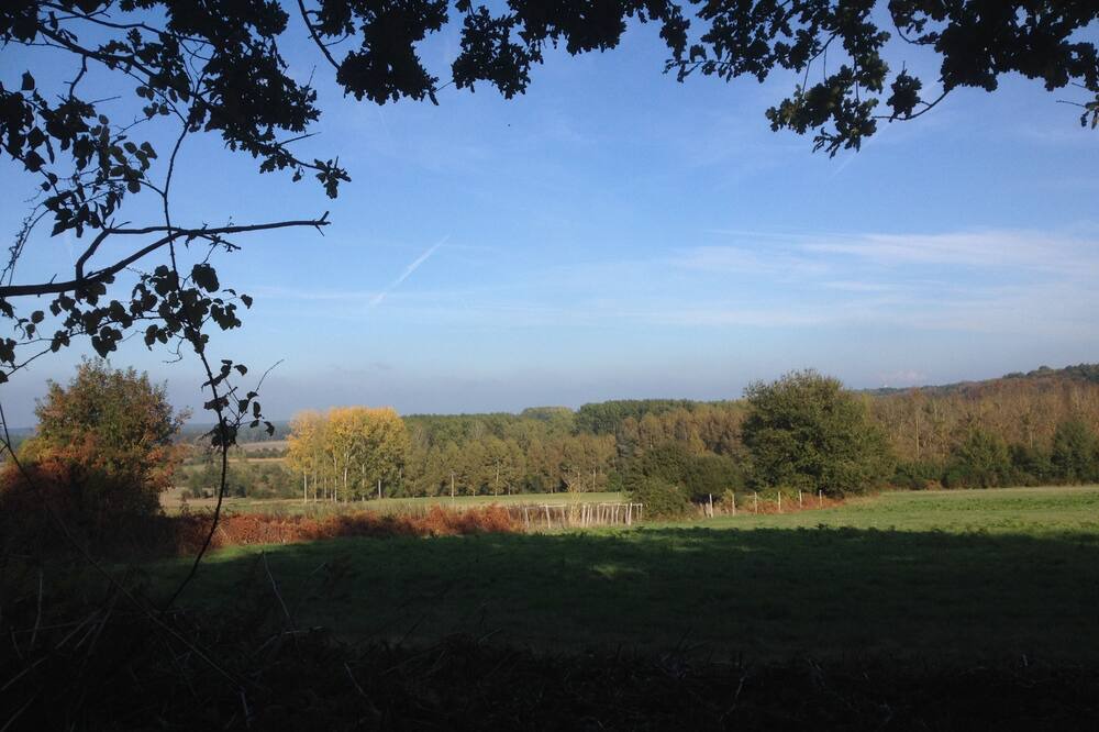 Photo of Outdoor in Saint-Quentin-les-Beaurepaire