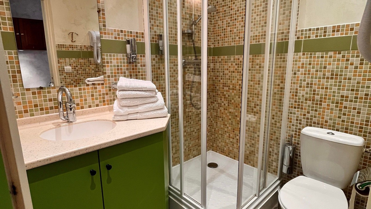 Photo of Bathroom in Merris