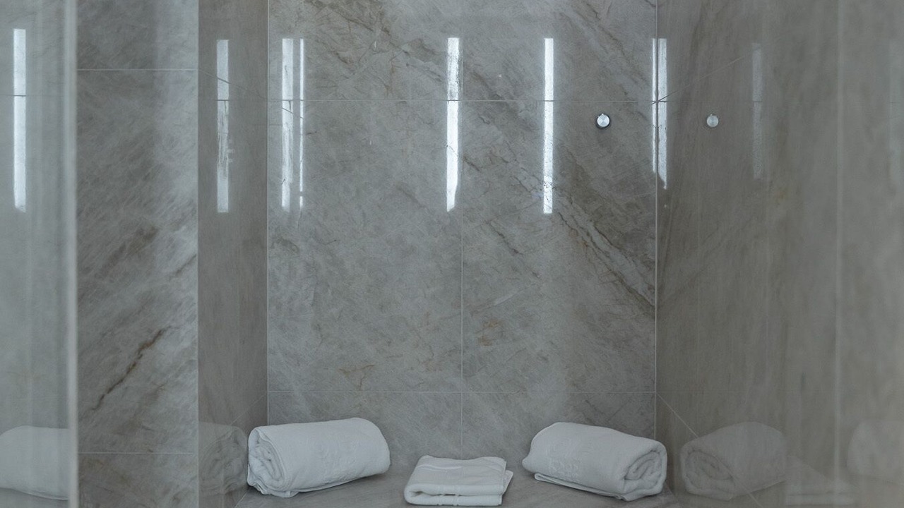 Photo of Bathroom in Tinqueux