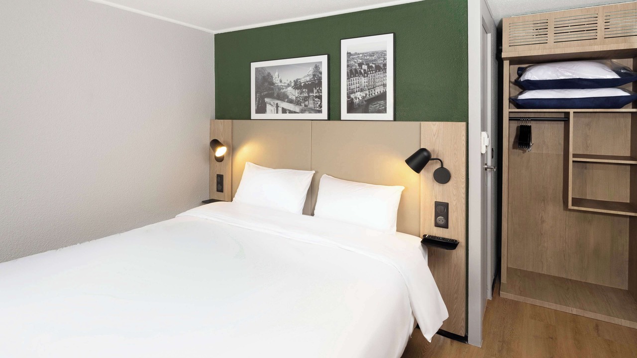 Photo of Bedroom in Chelles