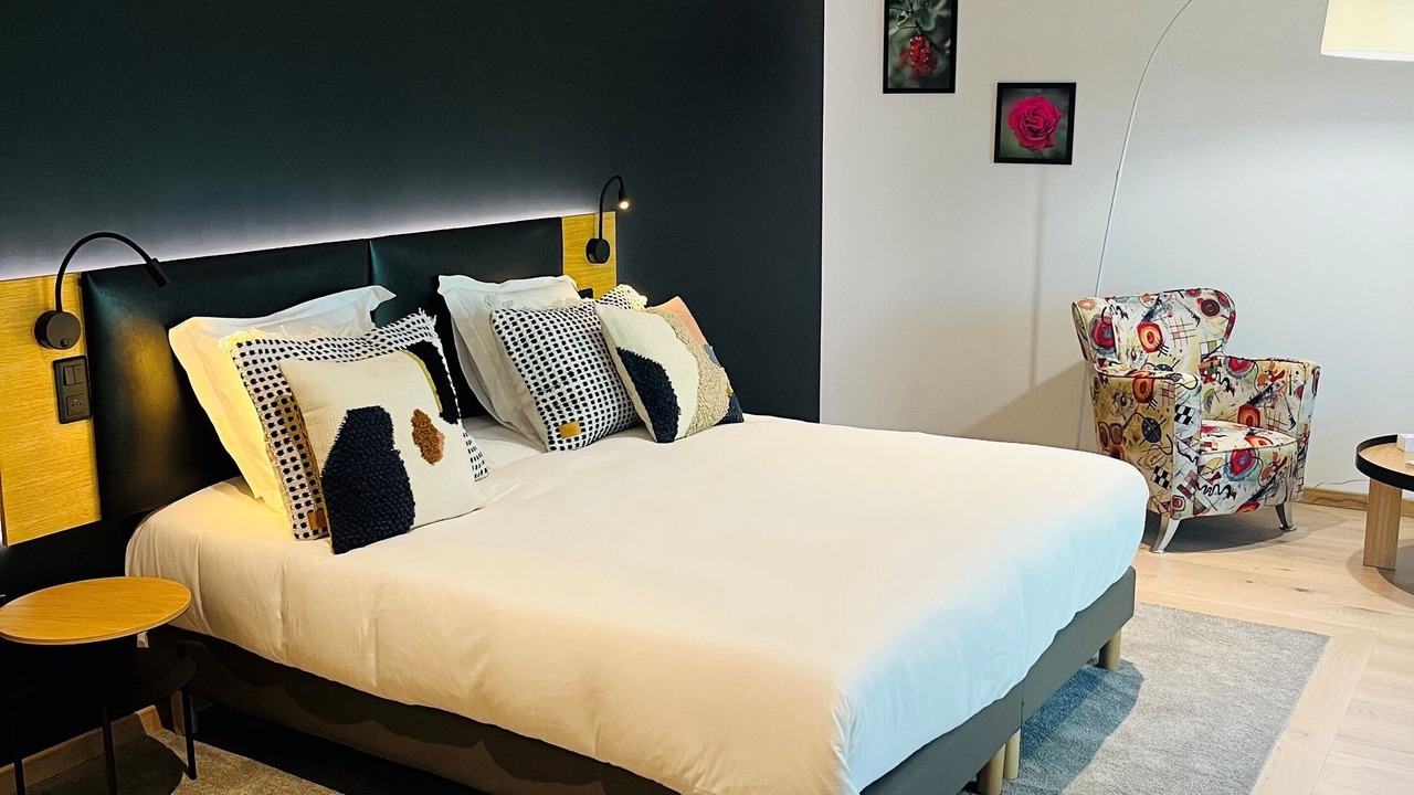 Photo of Bedroom in Busnes