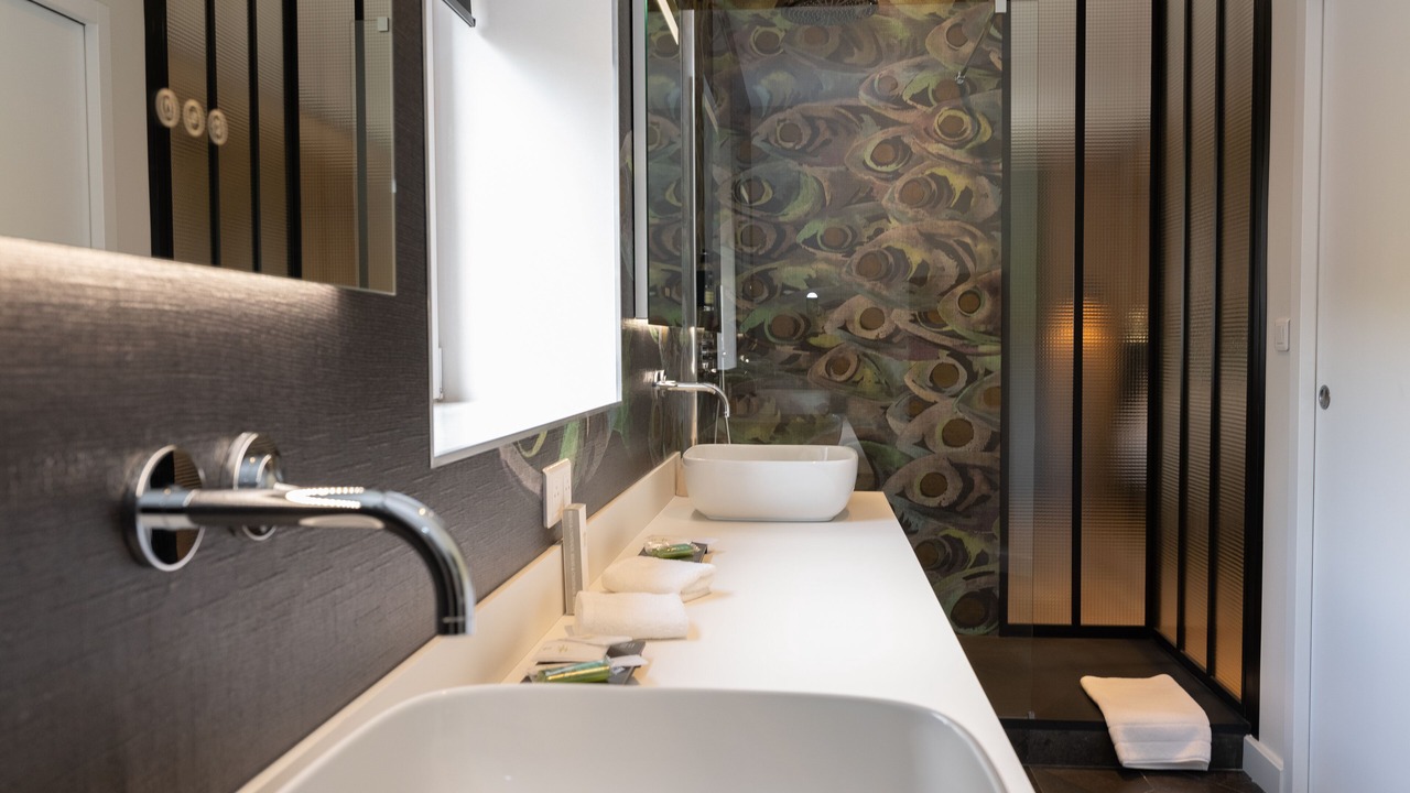 Photo of Bathroom in Busnes