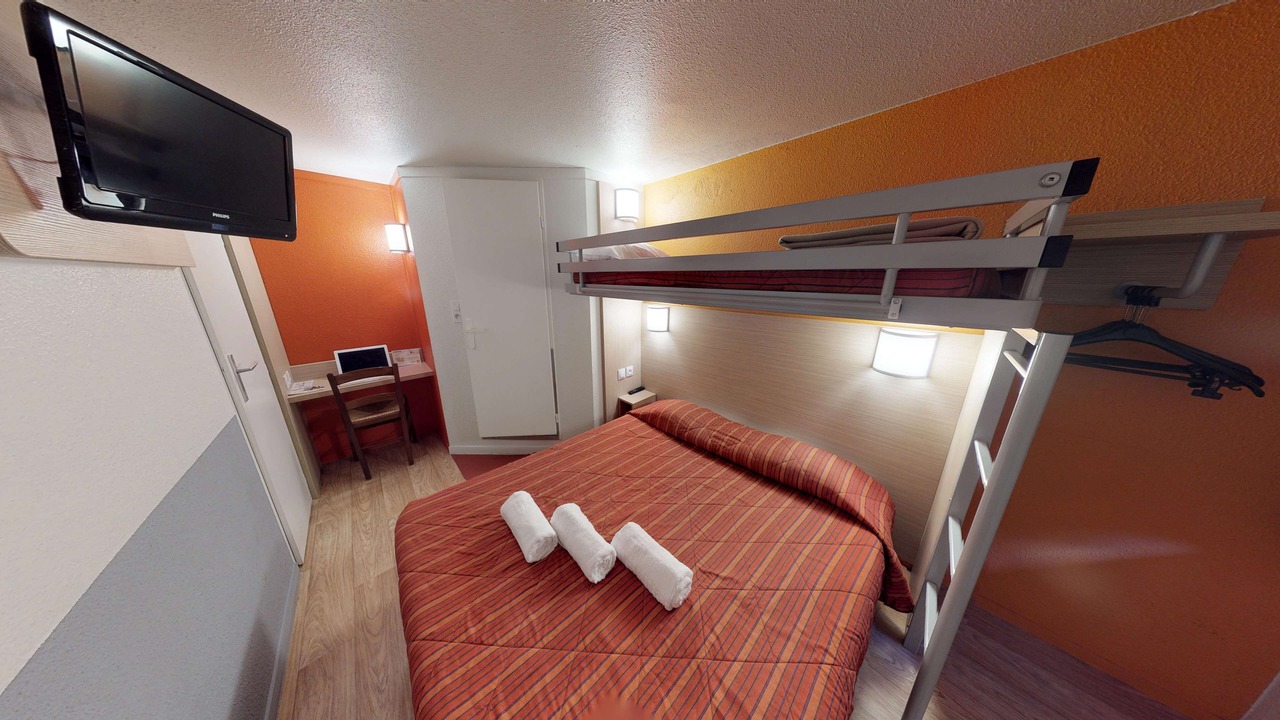 Photo of Bedroom in Proville