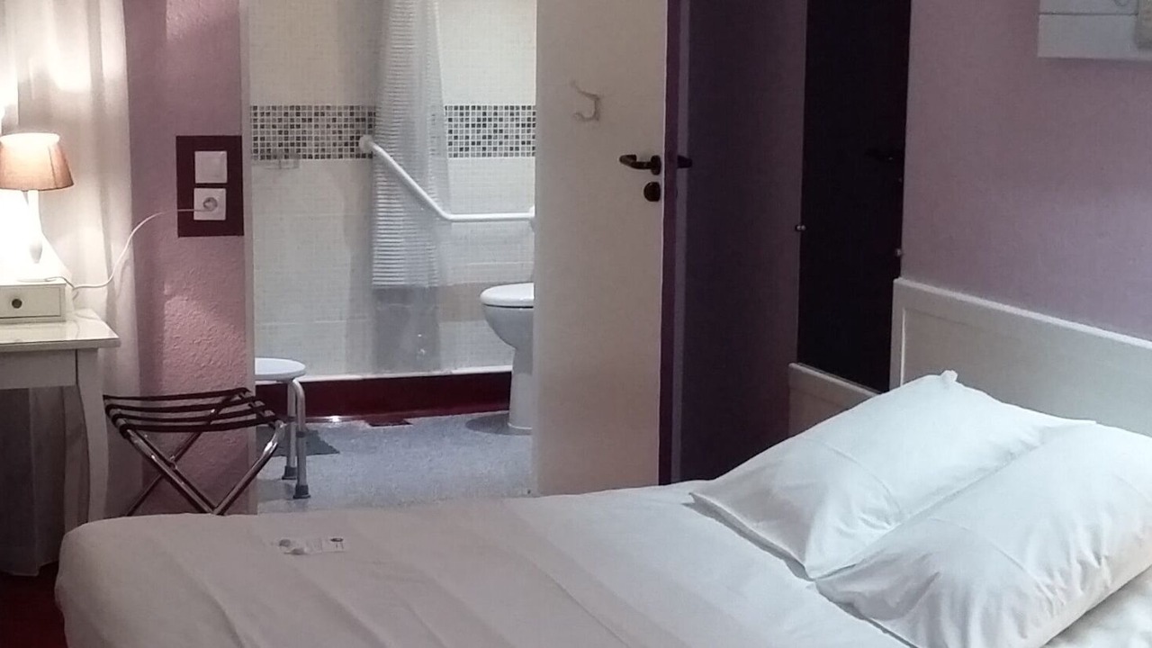 Photo of Bedroom in Bois-Guillaume