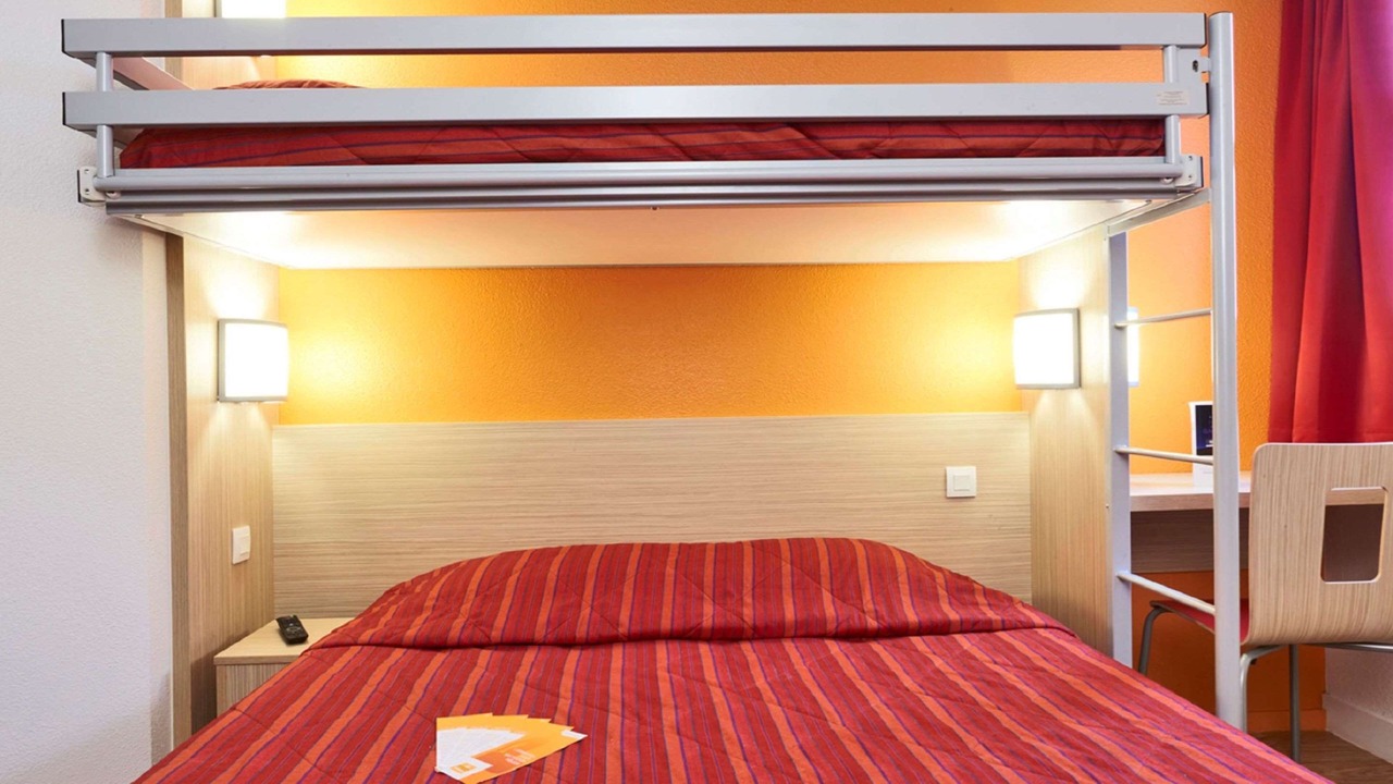 Photo of Bedroom in Saint-Thibault-des-Vignes