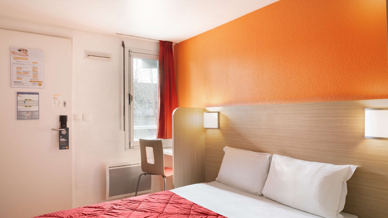 Photo of Bedroom in Nanteuil-les-Meaux