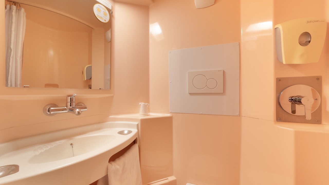 Photo of Bathroom in Nanteuil-les-Meaux