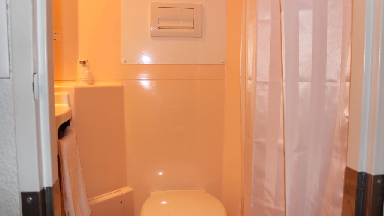 Photo of Bathroom in Elancourt