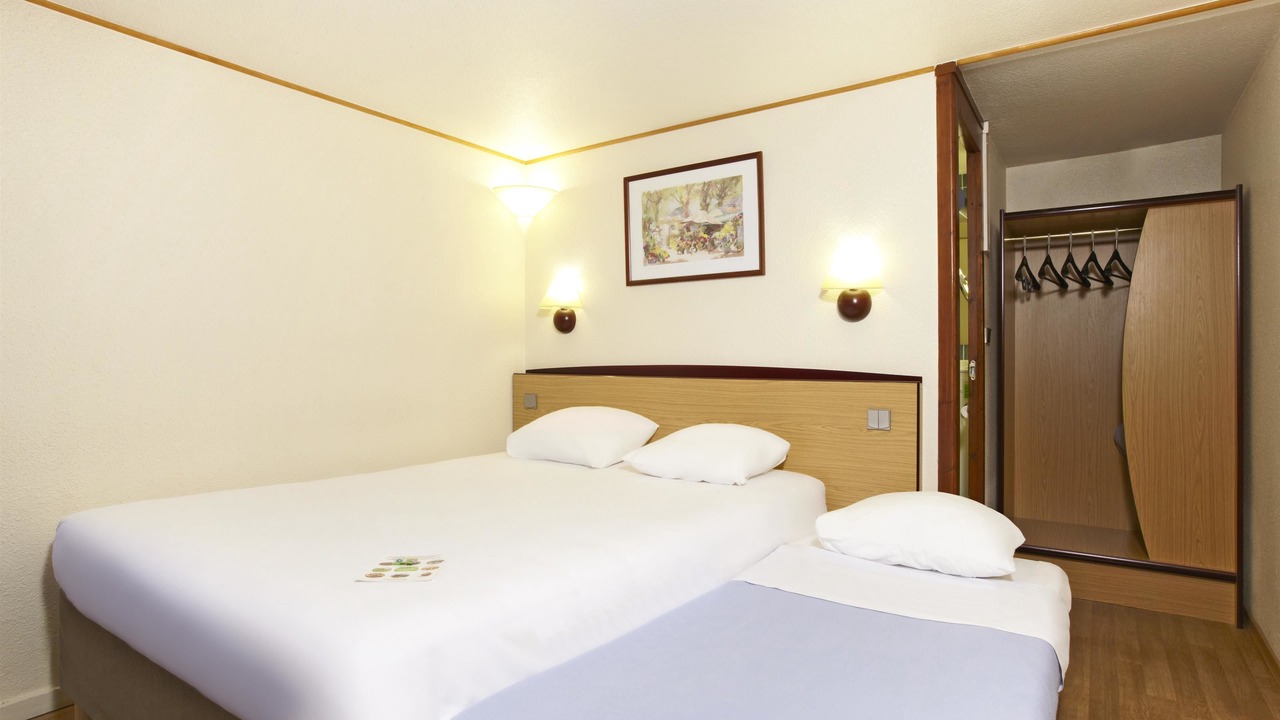 Photo of Bedroom in Maubeuge